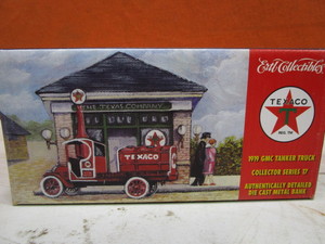lot 163 image: (3) Texaco Diecasts