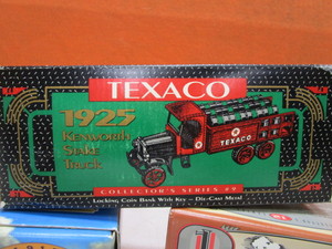 lot 166 image: (3) Texaco Diecasts