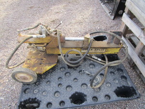lot 142 image: Log Splitter