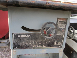 lot 143 image: Delta 10 Table Saw