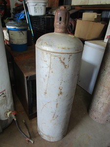 lot 158 image: #100 Propane Tank