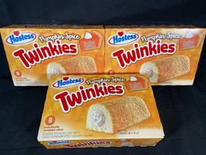 lot 268 image: Hostess Twinkies Pumpkin Spice Limited Edition 10.8oz - 3-Pack Best by 11112023