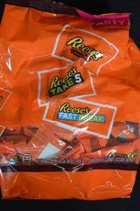 lot 30 image: Reeses Variety Party Pack Best By112023 