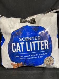 Essential Everyday Scented Cat Litter Fresh and Clean Scent - 20lbs
