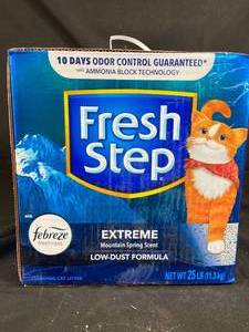 Febreeze Fresh Step Low-Dust Formula Clumping Cat Liter 25lbs
