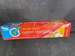 Double Zipper Gallon Storage - 19-Pack