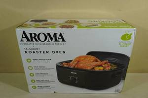 lot 2 image: Aroma 18-Quart Roaster Oven