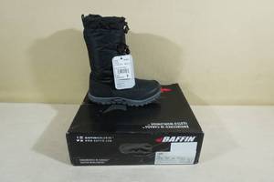 lot 29 image: Baffin Light Womens Winter Boots -Size 8