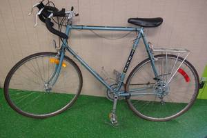 lot 115 image: Trek Vintage Touring Road Bike