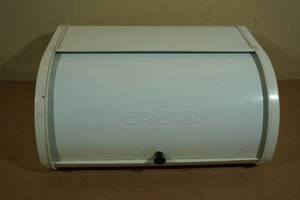 lot 160 image: Vintage Metal Bread Box