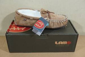 lot 207 image: Lamo Womens Britain Moc II -Size 8, Chestnut