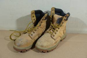 lot 213 image: Herman Survivor Work Boots -Mens 7W