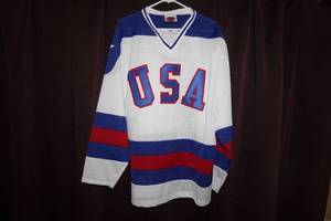 lot 216 image: Cincotta USA Hockey Jersey -Large