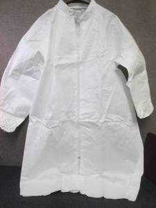 Case of 25 Fisher XL White Disposab...