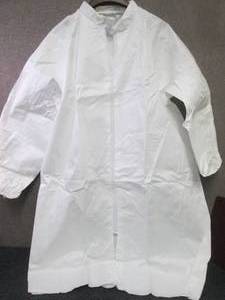 Case of 25 Fisher XL White Disposab...
