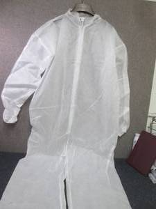 Case of 50 XL White Zip Disposable ...