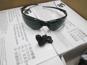 7- 12 pks Kleenguard Safety IRU 5....