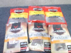 6- 3.25 oz Jack Links 3- Beef Jerky...