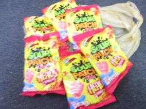 6- 8 oz Sour Patch Kids Heads - in ...