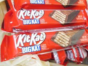 12- 1.5 oz KitKat Big Kats...