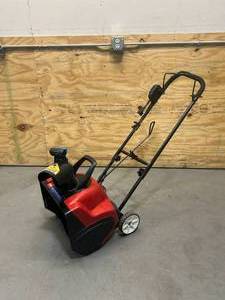 TORO Power Curve 18 in. 15 Amp Electric Snow Blower