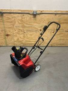 TORO Power Curve 18 in. 15 Amp Electric Snow Blower