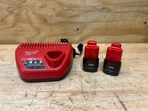 MILWAUKEE Lot of 2- M12 12-Volt Lithium-Ion 2.0 Ah Compact Battery Packs with M12 12-Volt Lithium-Ion Battery Charger (12272340)