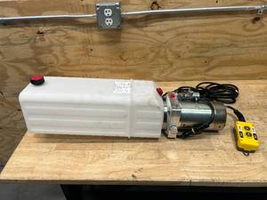 NORTRAC 12 Volt DC Hydraulic Power Unit  Single Acting, Model# YBZ5-F2.1D1W2WUUTT1