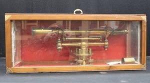 lot 21 image: RAREANTIQUE TRANSITNEAT PIECE