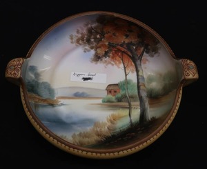 lot 25 image: VINTAGE HAND PAINTED NIPPON BOWL AND CREAMER SET