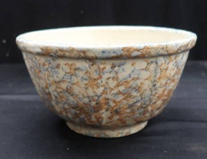 lot 30 image: SPONGE WEAR BOWLS SET OF 3