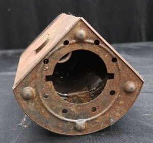 lot 51 image: VINTAGE ANTIQUE RED PORT STARBOARD LANTERN