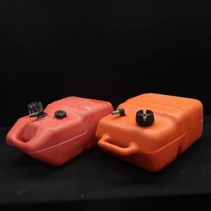 lot 85 image: GAS TANKS FOR BOATSLOT OF 2
