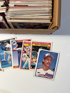 lot 42 image: Lot of MLB Baseball Cards