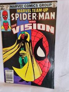lot 111 image: Marvel Spidertman Issue #89, #017, #2, #65,#71, and Spiderman and Vision Comic Books