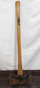 lot 19 image: True Temper Flint Edge Double Sided Axe By Kelly Works