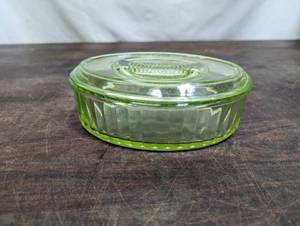 lot 40 image: Uranium Butter Dish