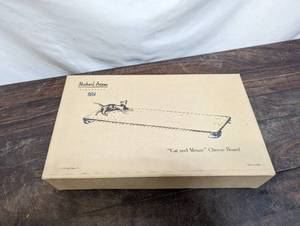 lot 66 image: Cat And Mouse Cheese Board