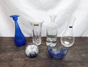 lot 78 image: Collection Of Glassware