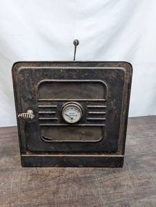lot 88 image: Old Portable Camping Oven