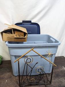 lot 161 image: Collection Of Household Items