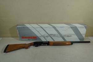 lot 2 image: 1989 Benelli Montefeltro Super 90 12 Gauge Semi-Auto Shotgun