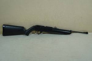 lot 25 image: Crosman 760 Pumpmaster BB or Pellet Rifle