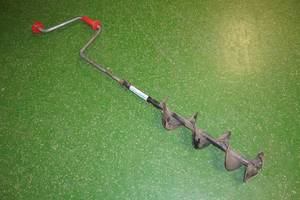 lot 35 image: StrikemasterMora Hand Ice Auger