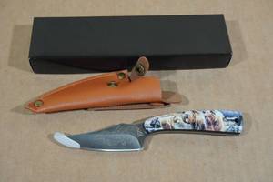 lot 41 image: NEW Bear Theme Hunting Knife with Leather Sheath