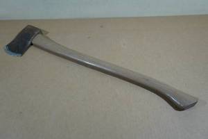 lot 45 image: Vintage Michigan Trimming Axe