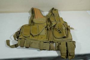lot 54 image: Airsoft Tactical Vest