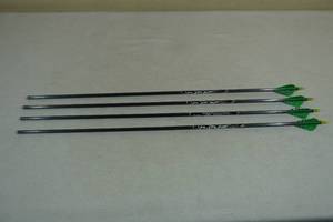 lot 58 image: Easton Flatline Carbon Arrows