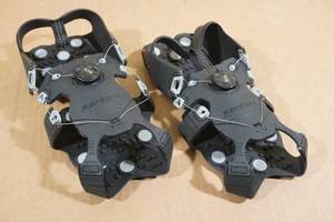 lot 68 image: Korkers Ice Cleats - Medium