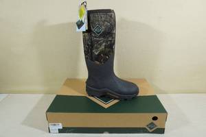 lot 86 image: Muck Woody Max Boots - Mens 6Womens 7